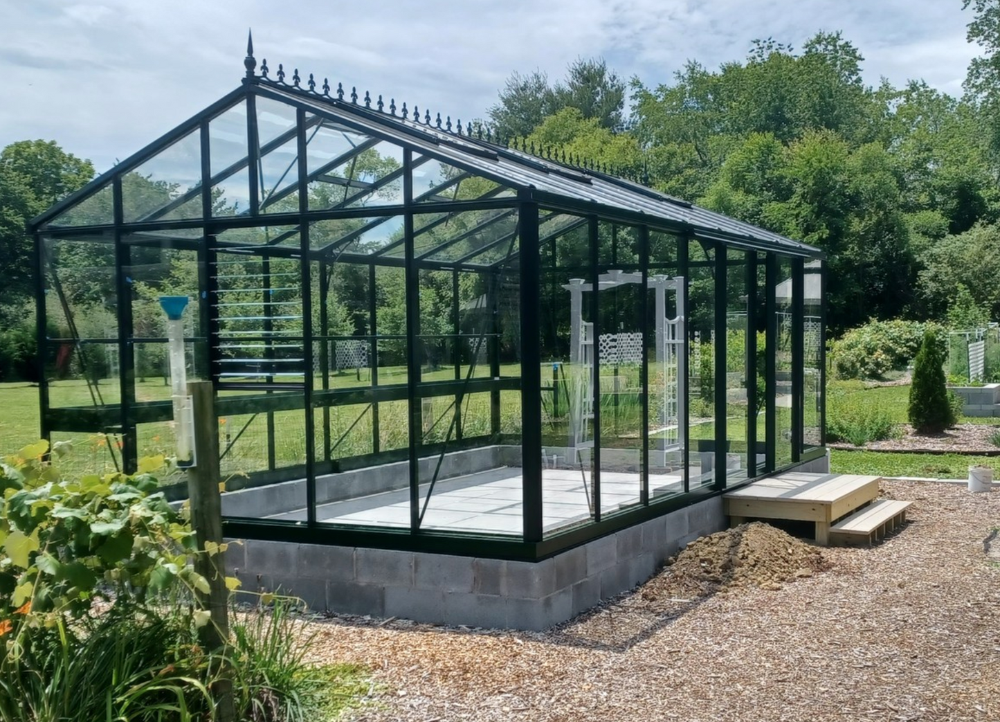 12'x20' Royal Victorian Glass Greenhouse (VI46)