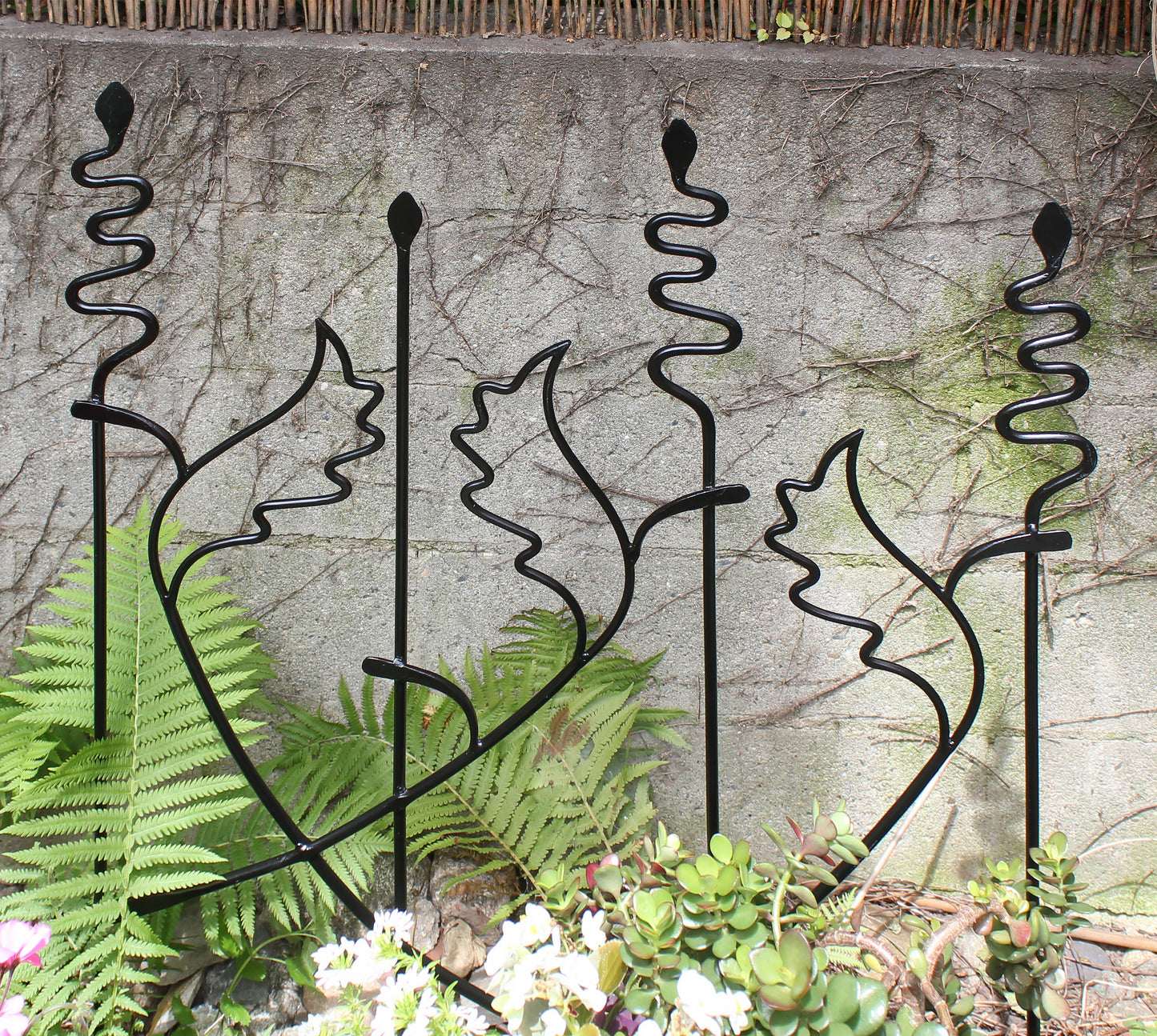 Acanthus Fence Trellis